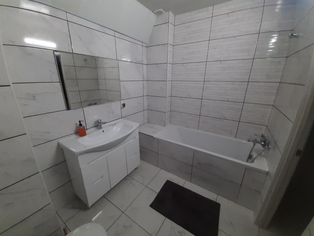 Comfortable Apartment Zamostyanska 34А วินนิตซา ภายนอก รูปภาพ